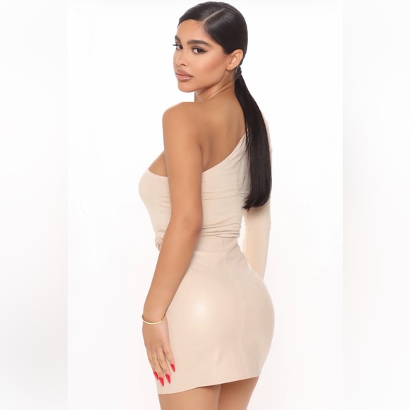 One-Shoulder Beige bodysuit - Picture 5 of 5